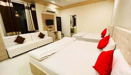Luxury Quadruple Room