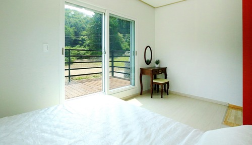 Basic Room, 1 Bedroom (Cube 7)