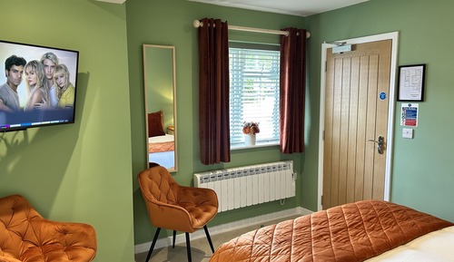 Superior Double Room, Ensuite (Ground Floor)