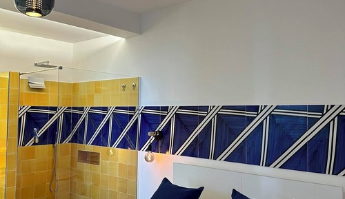 Deluxe Double Room, Private Bathroom, Partial Sea View (Gialla)