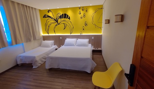 Suíte Triplo Topazio Amarelo