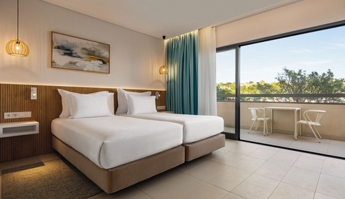 Studio Suite, Non Smoking, Sea View ( Lateral Seaview)