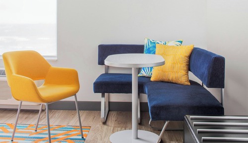 Room, 1 King Bed, Non Smoking, Corner (Mobility Accessible, Tub)