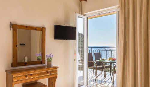 Apartment, 1 Bedroom, Smoking, Balcony