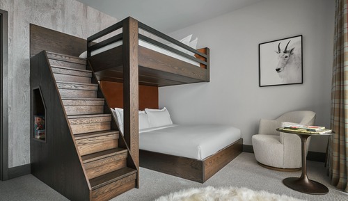 Room, 3 Bedrooms (Peak, Residence)