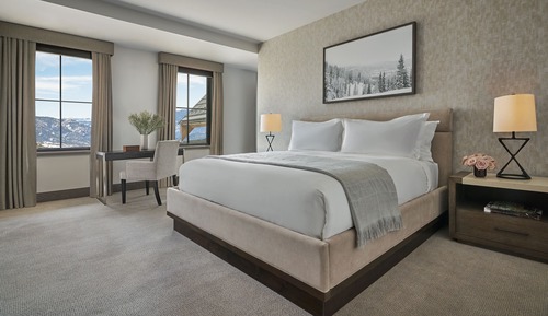 Room, 4 Bedrooms (Peak, Residence)