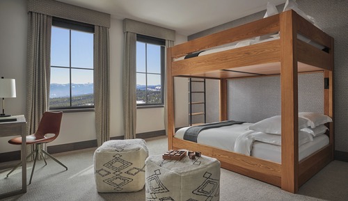 Room, 4 Bedrooms (Peak, Residence)