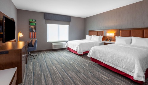 Room, 2 Queen Beds, Accessible, Bathtub