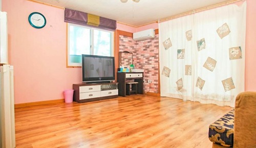 Room (Ho Dong's Room)