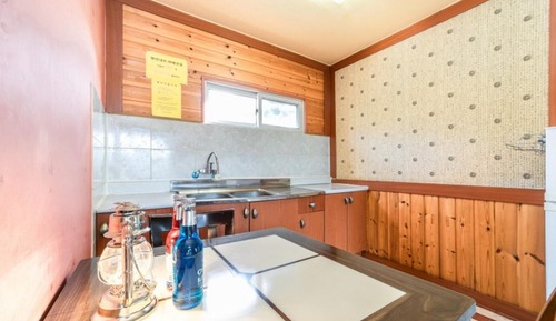 Room (Emerald Room (36 Beds))