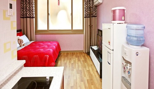 Room (Fox star (302))