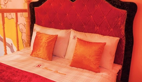 Room (Charman (multiple / third floor))