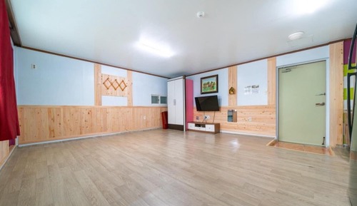 Room (Unshared House 1F (Room 101102))