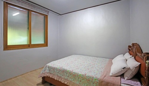 Room (Main Building 2F (Three Rooms))