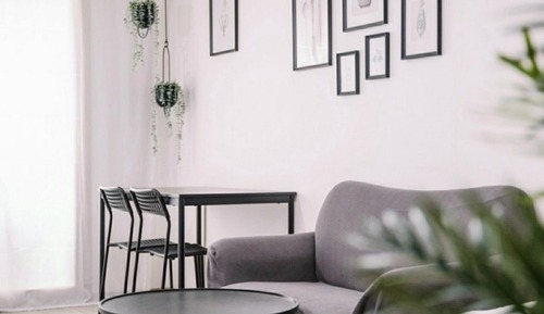 Room (Couple No 10 (Netflix))