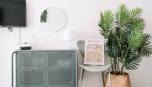 Room (Couple No 11 (Netflix))