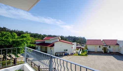 Room (Dadong / Mary Gold)