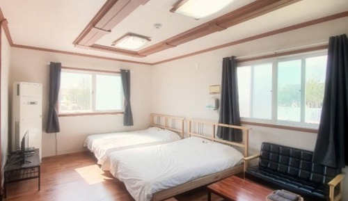 Room (Haeundae)