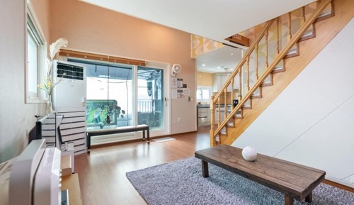 Room (Pine Needle Room)