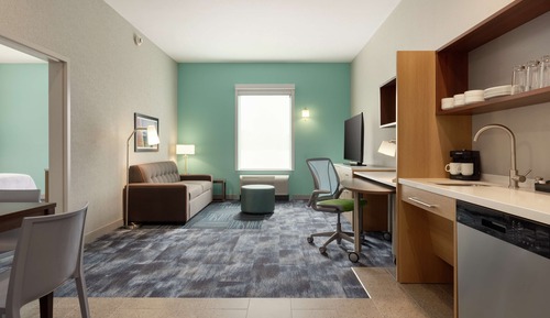 Suite, 1 King Bed, Accessible (Hearing)