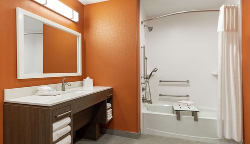 Studio, 1 King Bed, Accessible (Hearing)