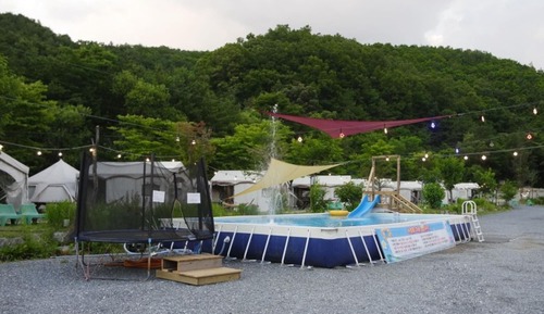 Room (Building 8 (beds / sofa bed))