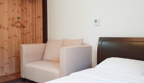 Room (Neju (Couple Room))