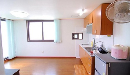 Room (Room 205 (Studio-type Medium))