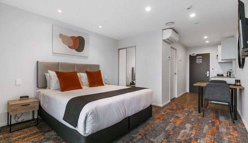 King Studio Apartment with Kitchenette