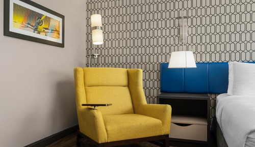 Standard Room, 1 King Bed, Accessible, Refrigerator & Microwave (Walk-in Shower)