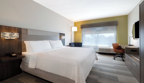 Standard Room, 1 King Bed