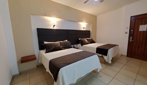 Family Room, 2 Queen Beds