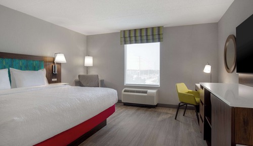 One King Bed, Accessible