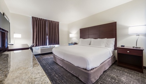 Suite, 1 King Bed, Accessible, Non Smoking