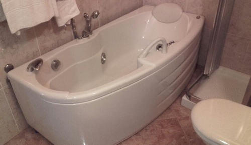 Family Room, Private Bathroom