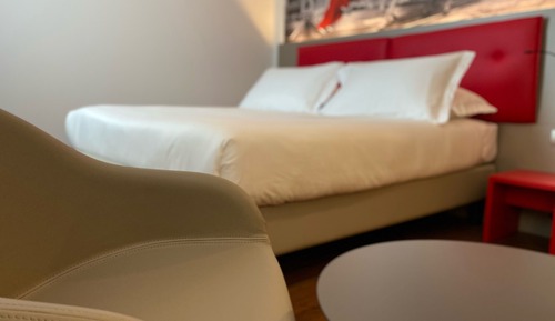 Room (Lounge Plus)