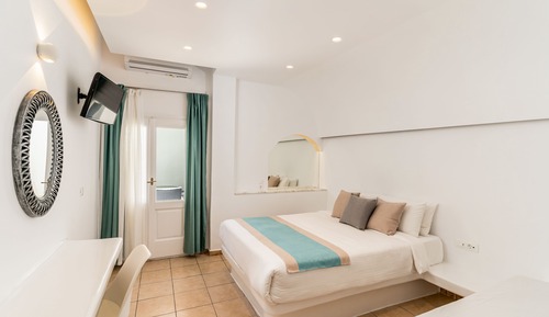 Economy Room