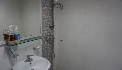 Room (Ondol 10-person room (kitchen facilit)