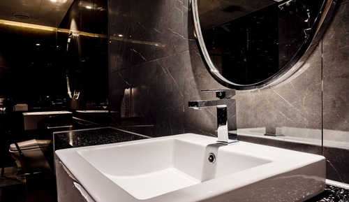 Room (Deluxe Twin (Netflix available))