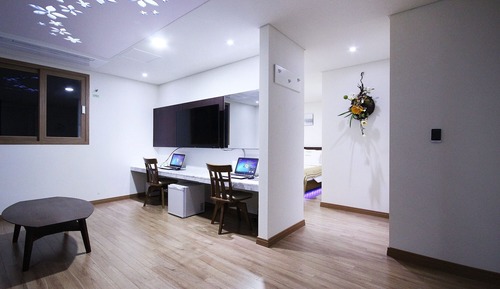 Room (VIP- spacious rooms (except bedding/S)