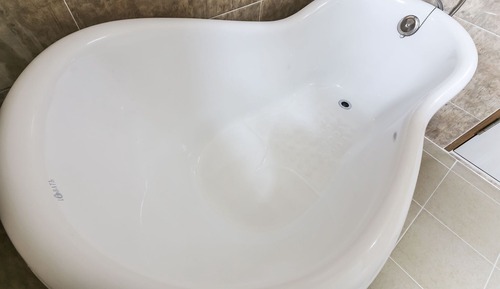 Room (Deluxe rooms (Netflix available non-f)