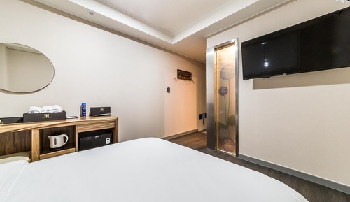 Room (Single Room (Single Room))