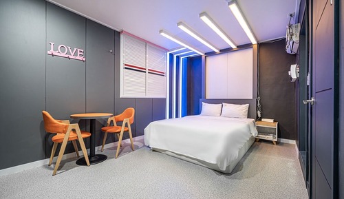 Room (Special (large room))