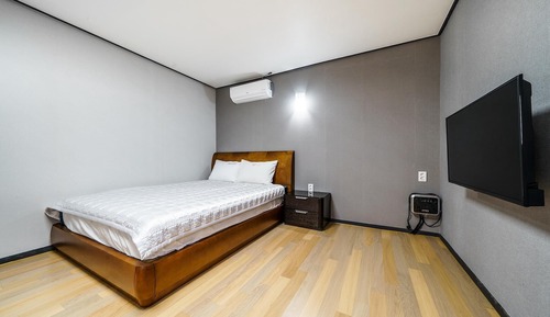 Room (Pension Room B (3 people))