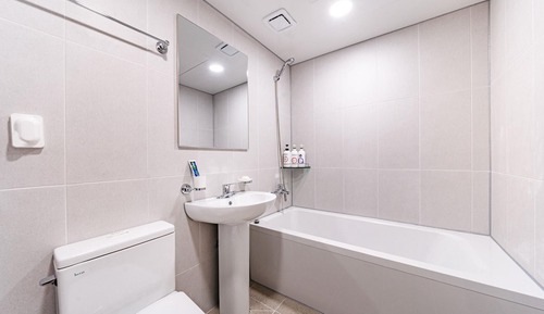 Room (Standard (Netflix (personal account)))