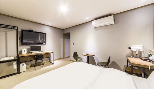 Room (Semi-special (Netflix Available Hotel)