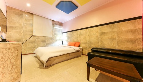 Room (Standard Room)