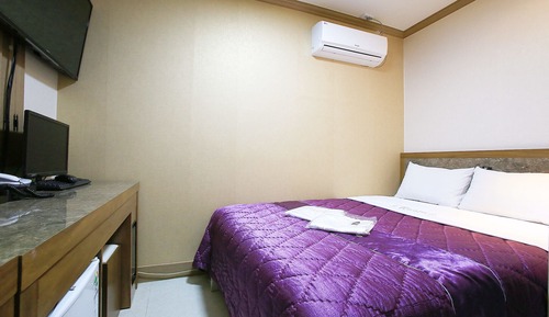 Room (Mini Room (Walkie Special - No Parkin)