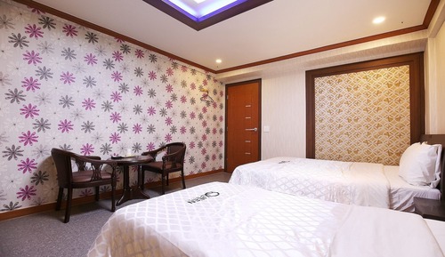 Room (Suite room (twin))