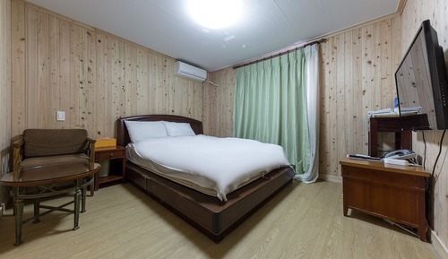 Room (Cypress Room (Pension Type))